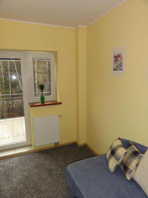 ヴィスワApartament Bukowaアパートメント 部屋 写真